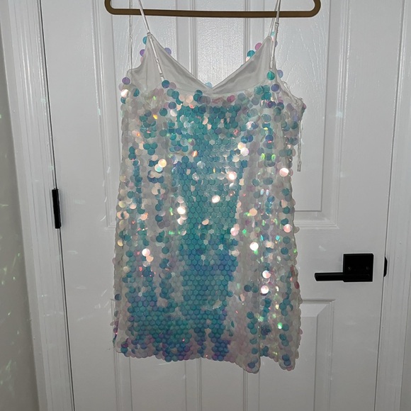 Brand New Iridescent White Sequin Cocktail Dress - Picture 4 of 6